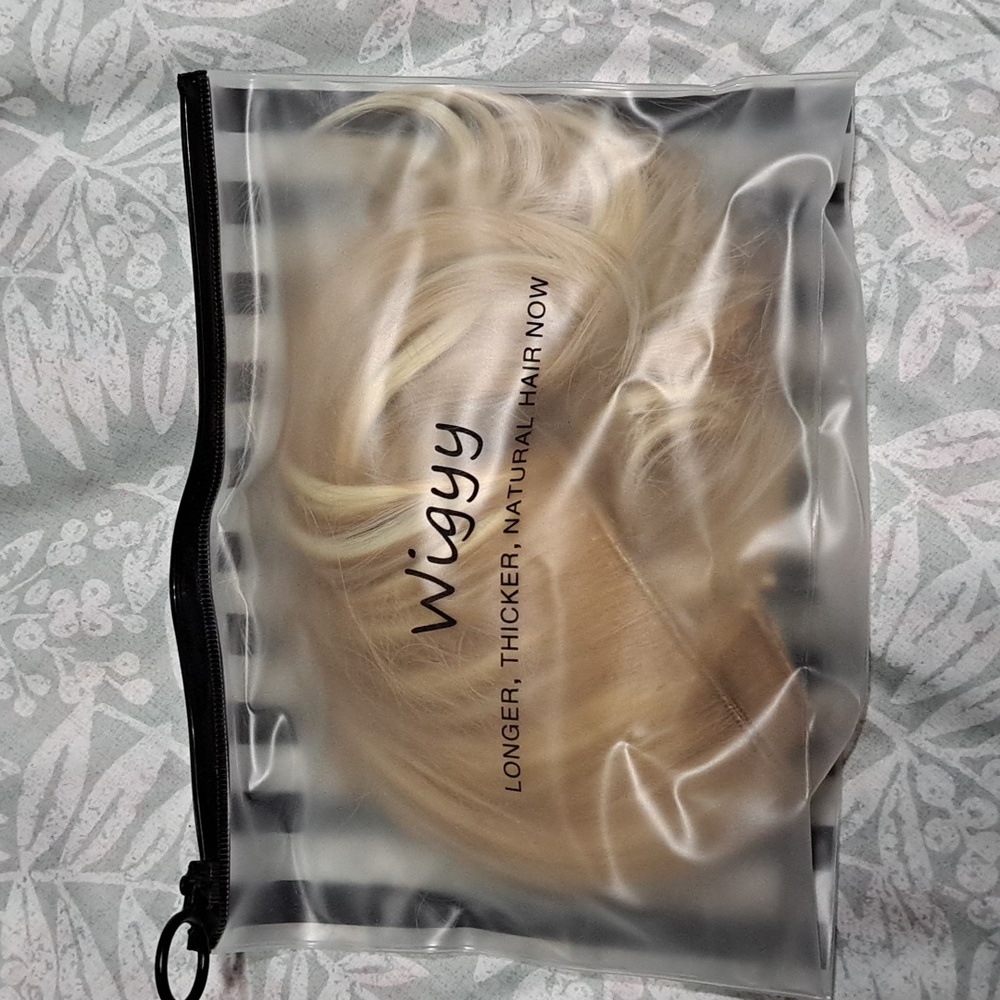 Hair extensions one piece with band.